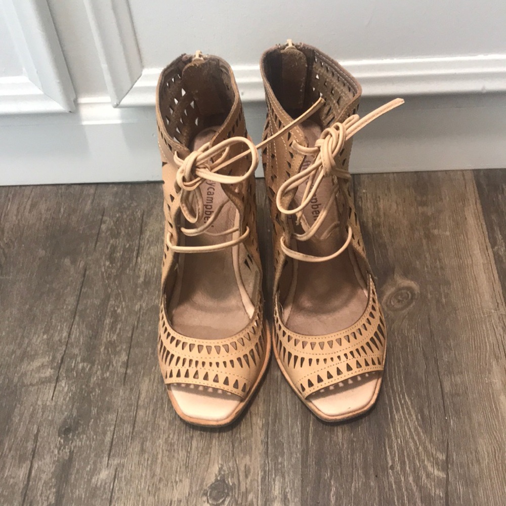 Size 7 Jeffrey Campbell wedges